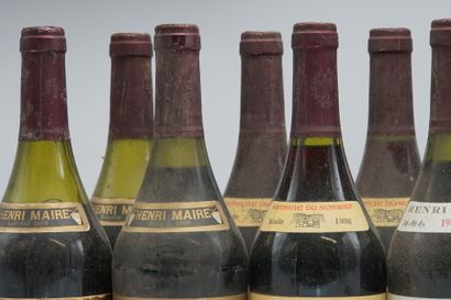 12 bouteilles de vin rouge du Jura:

3 bouteilles...