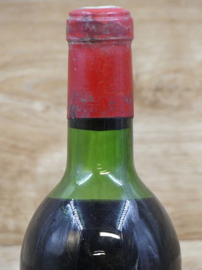 1 Bouteille de PAUILLAC CHATEAU MOUTON ROTHSCHILD...