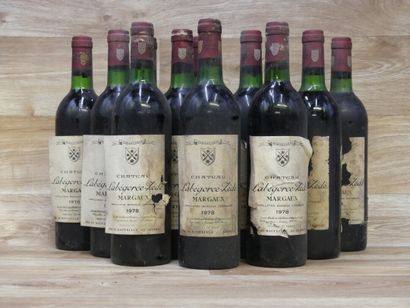 12 Bouteilles de CHATEAU LABEGORCE-ZEDE 1978,...
