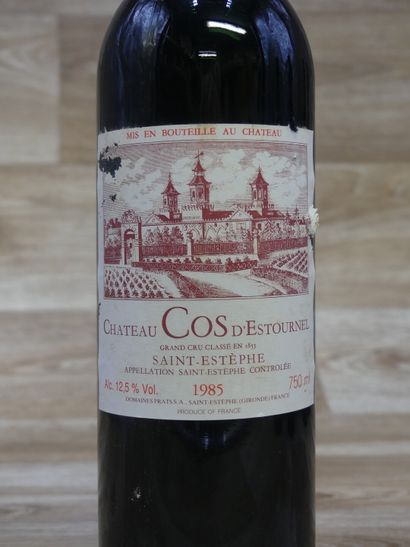 Lot de 5 Bouteilles de CHATEAU COS D'ESTOURNEL...
