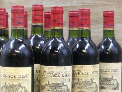 12 Bouteilles de SAINT EMILION GRAND CRU...