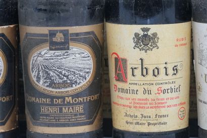 12 bouteilles de vin rouge du Jura:

3 bouteilles...