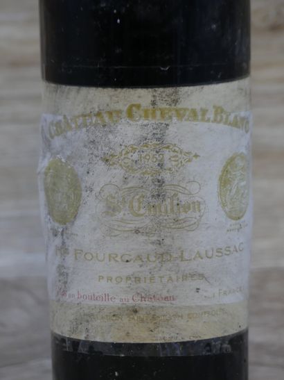 à
1 Bouteille de CHATEAU CHEVAL BLANC SAINT...