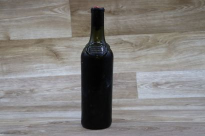 1 Bouteille à pastillages marqués : « Margaux...