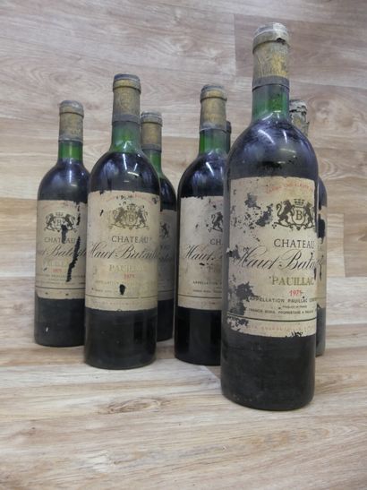8 Bouteilles PAUILLAC 1975, GRAND CRU CLASSE...
