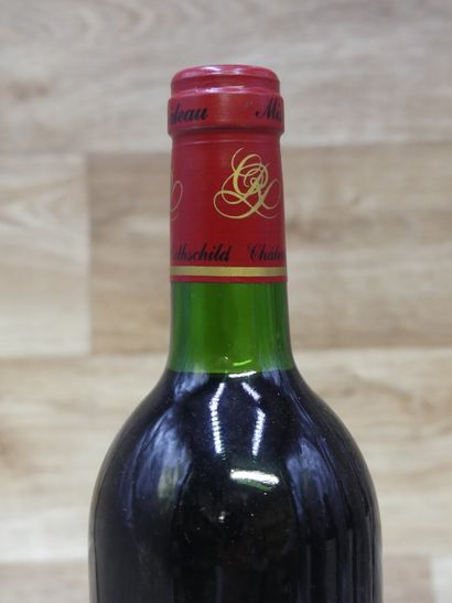 5 Bouteilles LISTRAC-MEDOC, CHATEAU CLARKE,...