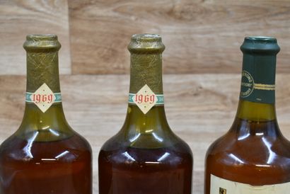 Lot de 3 Bouteille de VIN JAUNE dont : 2...