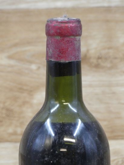 à
1 Bouteille de CHATEAU CHEVAL BLANC SAINT...