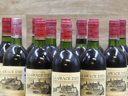 12 Bouteilles de SAINT EMILION GRAND CRU...