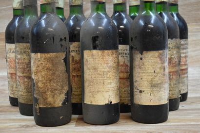 12 Bouteilles de GRAND VIN DE GRAVE 1976,...