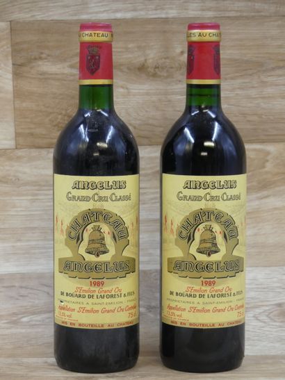 2 Bouteilles ANGELUS SAINT-EMILION 1989
2...