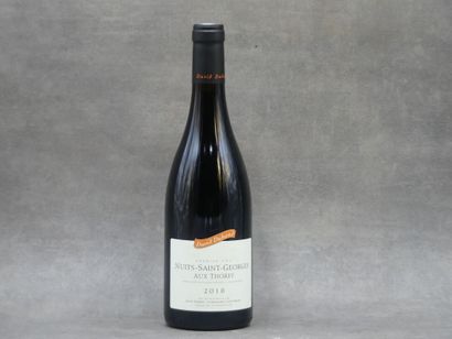 Réunion de 6 bouteilles Nuits St Georges



4...