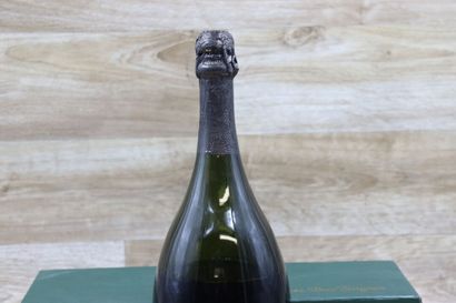 1 Magnum DOM PERIGNON 1976, dans son coffret...