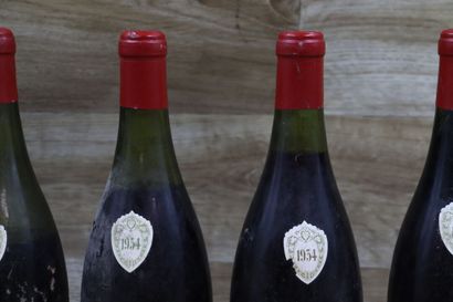 5 bouteilles de VOLNAY 1934 S. Calvet & Cie....