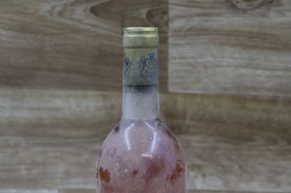 1 bouteille de CHATEAU SUDUIRANT 1982. etiquette...