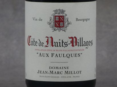 Réunion de 5 bouteilles Cote de Nuits 



2...