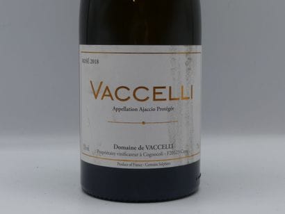 Réunion de 3 bouteilles Corse 



1 Bouteille...