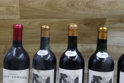 Réunion de 7 bouteilles comprenant, 5 bouteilles...
