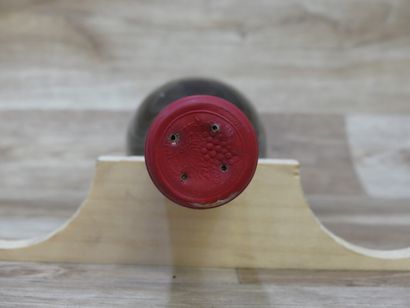 5 Bouteilles de POMMARD 1er CRU 1972, LES...
