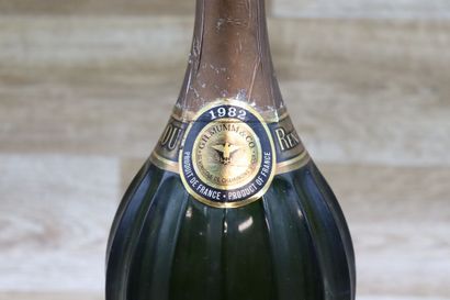 Un magnum de G. H. MUMM & CO, 1982, René...
