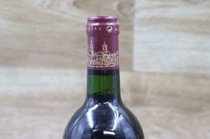 1 Bouteille de SAINT-ESTEPHE 2000, COS D'ESTOURNEL,...