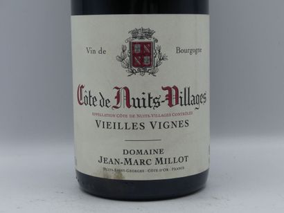 Réunion de 5 bouteilles Cote de Nuits 



2...