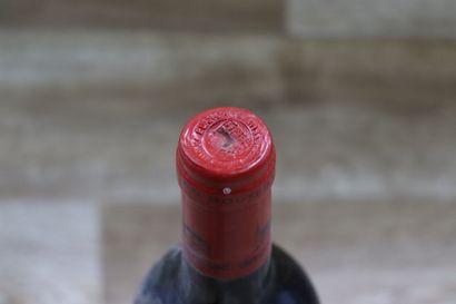 CHEVAL BLANC
1 bouteille de CHATEAU BLANC...