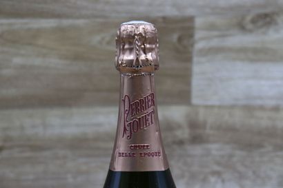 Une bouteille de champagne PERRIER-JOUET,...