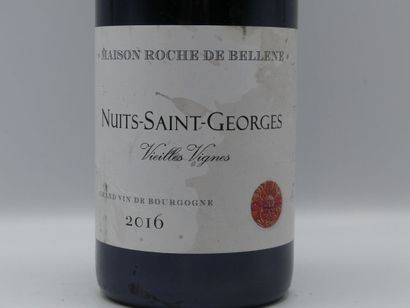 Réunion de 5 bouteilles Nuit St Georges



1...