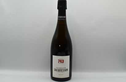 Réunion de 3 bouteilles de Champagne



1...
