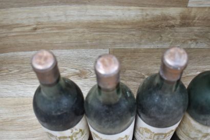 Haut Brion
3 bouteilles de CHATEAU HAUT BRION...