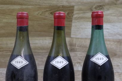 3 Bouteilles de VOLNAY 1949, CLOS DES CHAMPANS,...