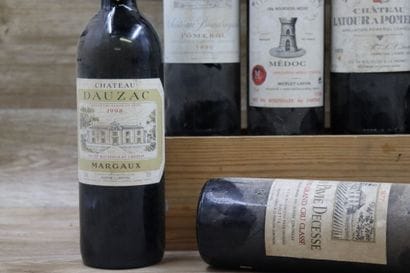 7 BOUTEILLES PANACH2ES DE BORDEAUX : 



1...