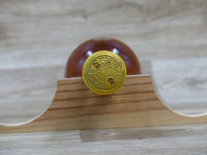 1 Bouteille de CHATEAU D'YQUEM 1987, LUR-SALUCES,...