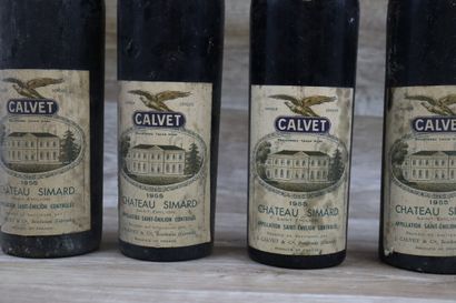 Réunion de 6 bouteilles Château Simard, 1955,...