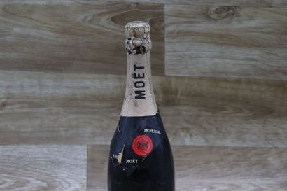 1 Bouteille de MOËT & CHANDON 1959, BRUT...