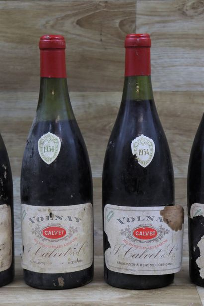 5 bouteilles de VOLNAY 1934 S. Calvet & Cie....