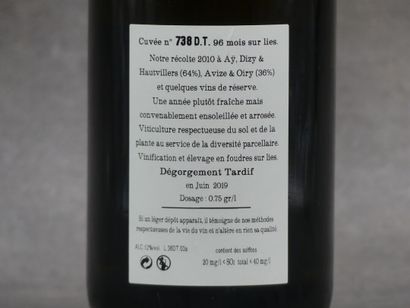 Réunion de 3 bouteilles de Champagne



1...