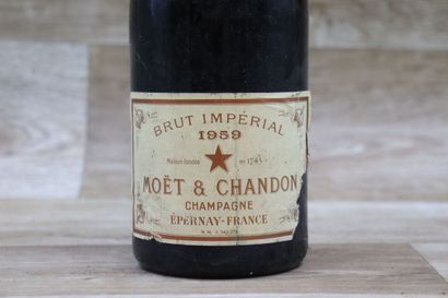 1 Bouteille de MOËT & CHANDON 1959, BRUT...
