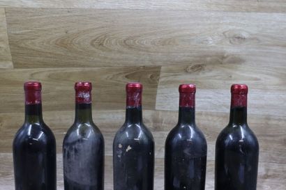 Réunion de 6 bouteilles Château Villemaurine...