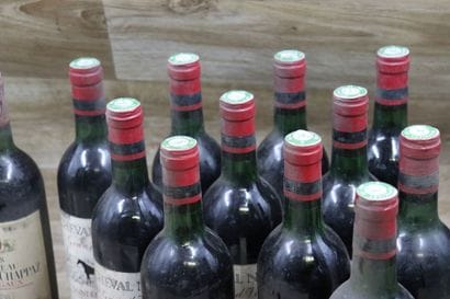 Lot de 16 Bouteilles de BORDEAUX dont : 12...
