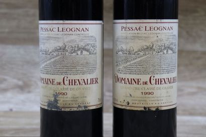 2 Bouteilles de PESSAC LEOGNAN 1990, DOMAINE...