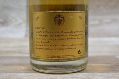 Une bouteille de champagne Cristal millésimé,...