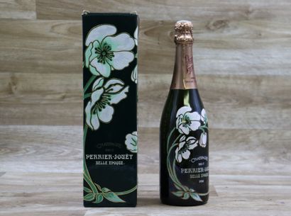 Une bouteille de champagne PERRIER-JOUET,...