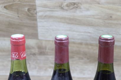 Lot de 5 Bouteilles dont : 1 VOUGEOT 1995,...