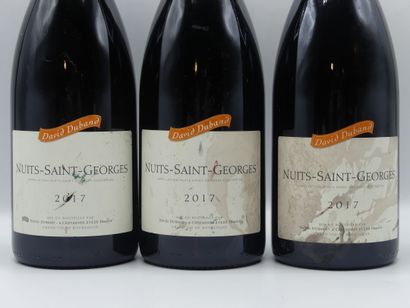 Réunion de 6 bouteilles Nuits St Georges



4...