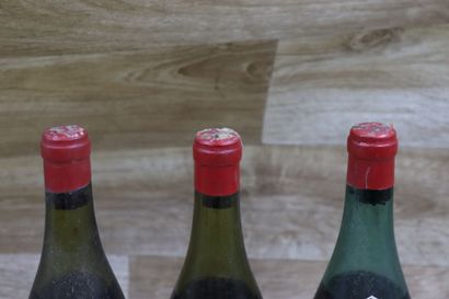 3 Bouteilles de VOLNAY 1949, CLOS DES CHAMPANS,...