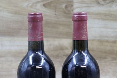2 Bouteilles de PESSAC LEOGNAN 1990, DOMAINE...