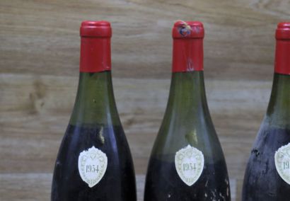 5 bouteilles de VOLNAY 1934 S. Calvet & Cie....