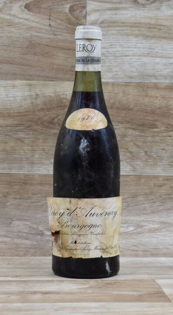 1 bouteille de LEROY D'AUVENAY 1976. Etiquette...
